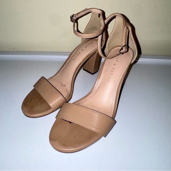 Kelly & Katie Beige Block Heel Sandals - Picture 3 of 7